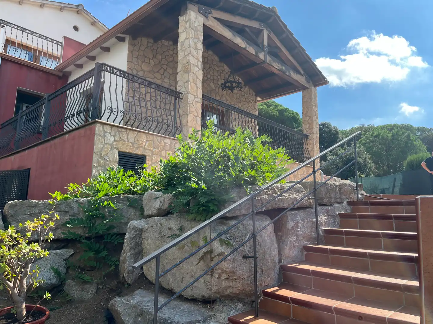 Vista exterior de Casa o xalet en venda en Vilanova del Vallès amb Aire condicionat, Calefacció i Jardí privat