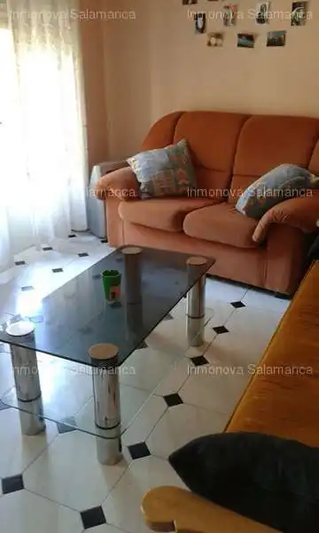 Living room of Flat for rent in Salamanca  with Heating, Furnished and Oven