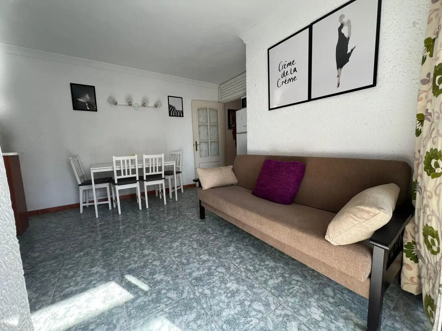 Wohnzimmer von Wohnungen zur Miete in Fuengirola mit Klimaanlage, Terrasse und Gemeinschaftspool
