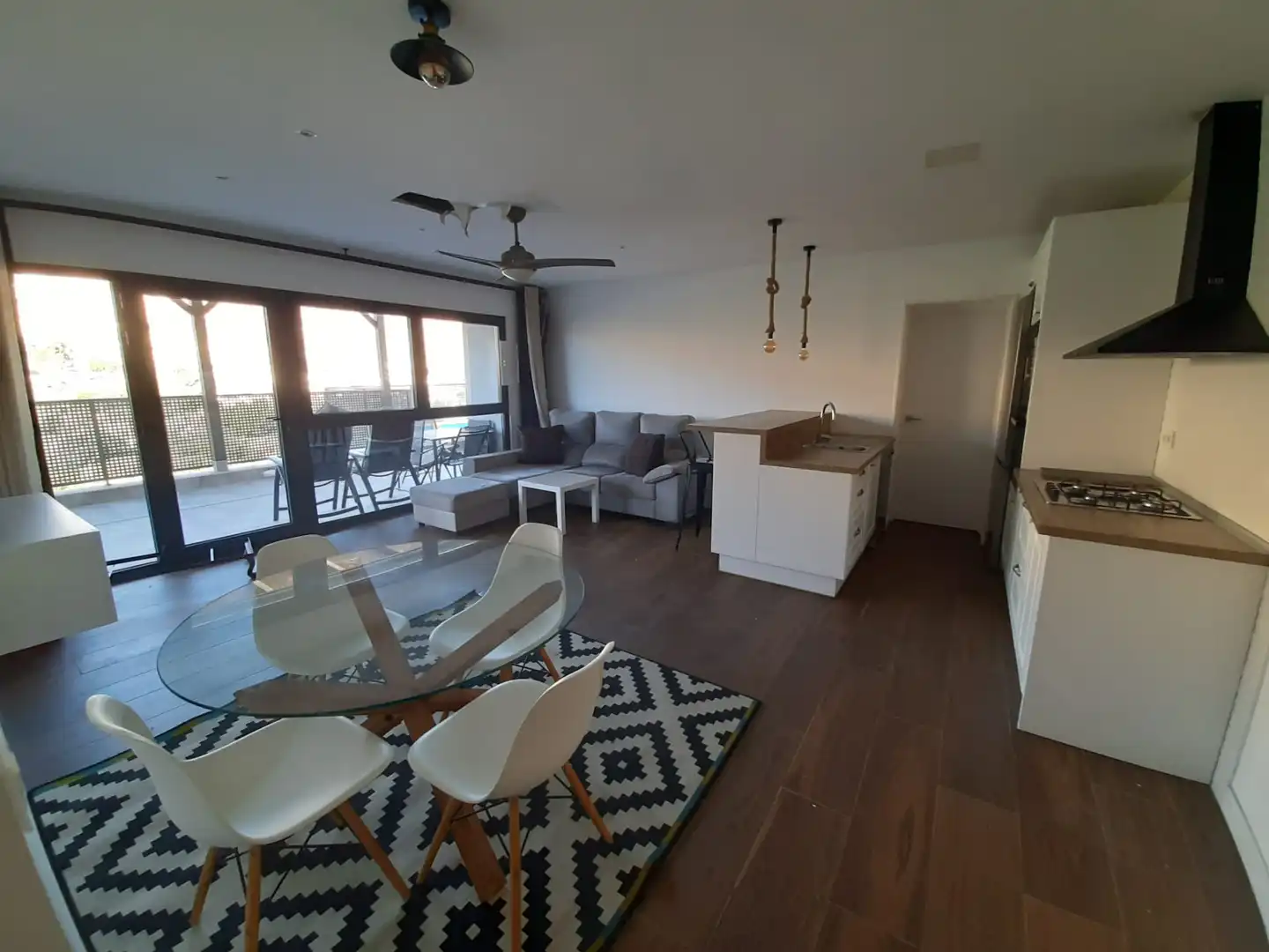 Sala de estar de Casa o chalet en venta en Vícar con Aire acondicionado, Jardín privado y Piscina