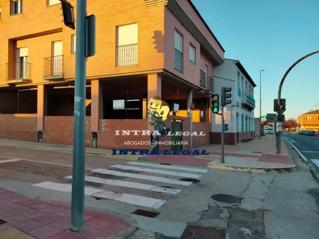 Commercial properties for rent in Peña Francia, Aldeatejada