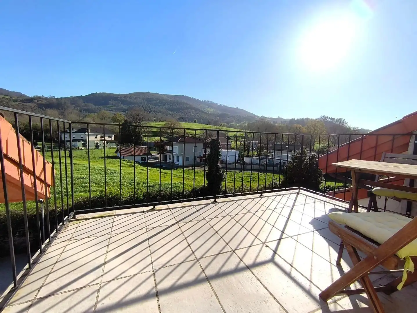 Terrassa de Casa adosada en venda en Santa María de Cayón amb Calefacció, Jardí privat i Terrassa