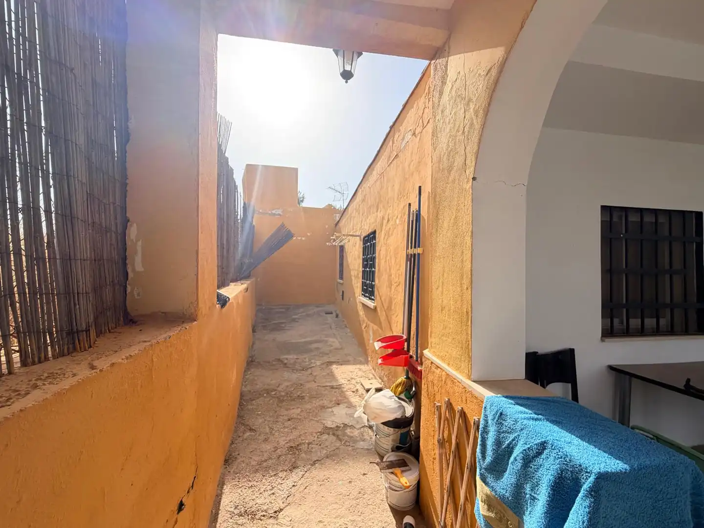 Vista exterior de Casa o chalet en venta en Cheste con Jardín privado y Piscina