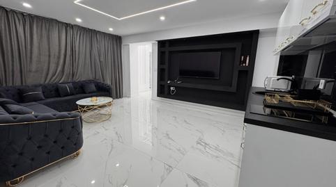 Foto 2 de Piso de alquiler en Ensanche - Diputación, Alicante