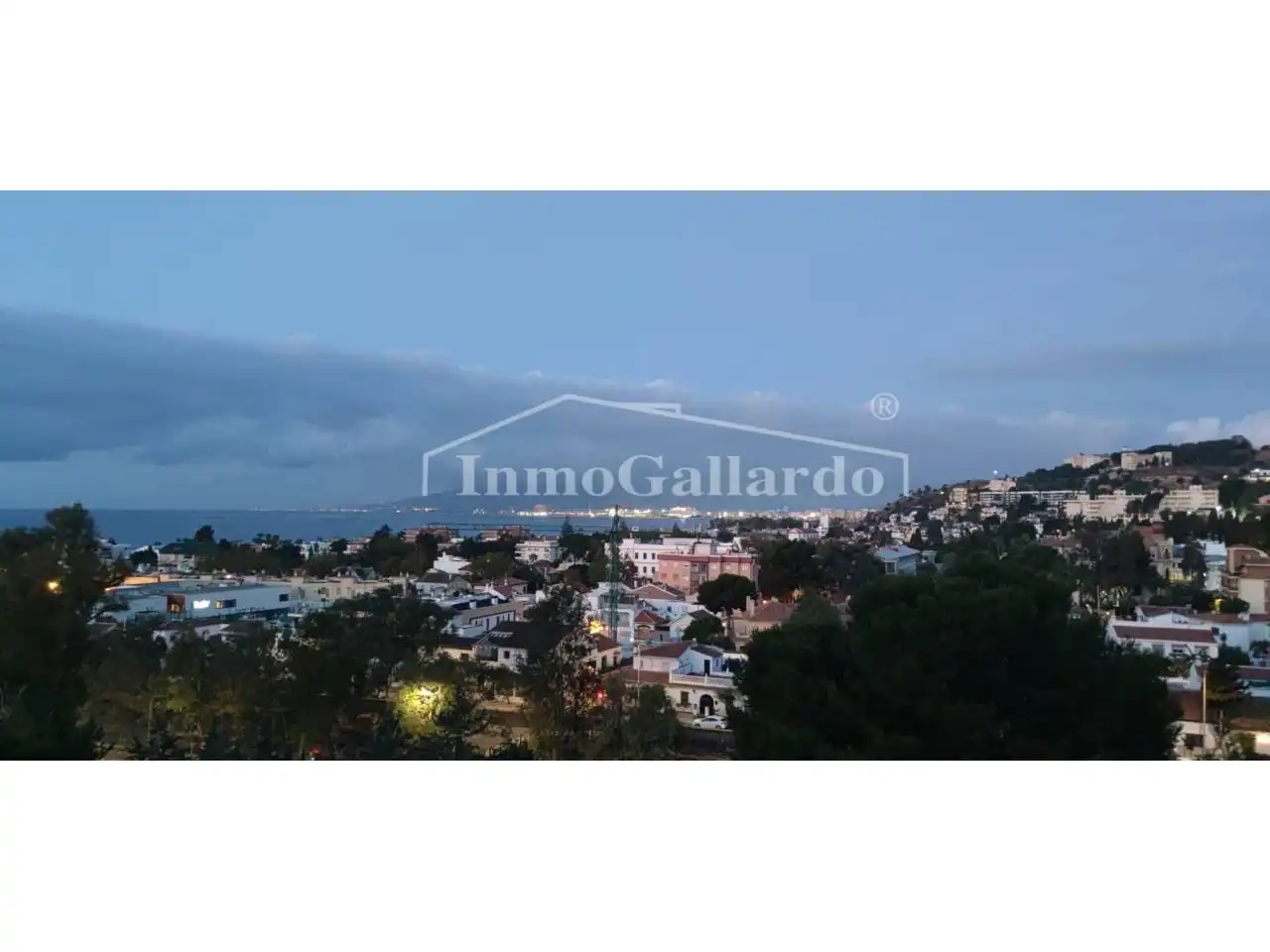 Exterior view of Flat for sale in Málaga Capital  with Air Conditioner, Terrace and Storage room