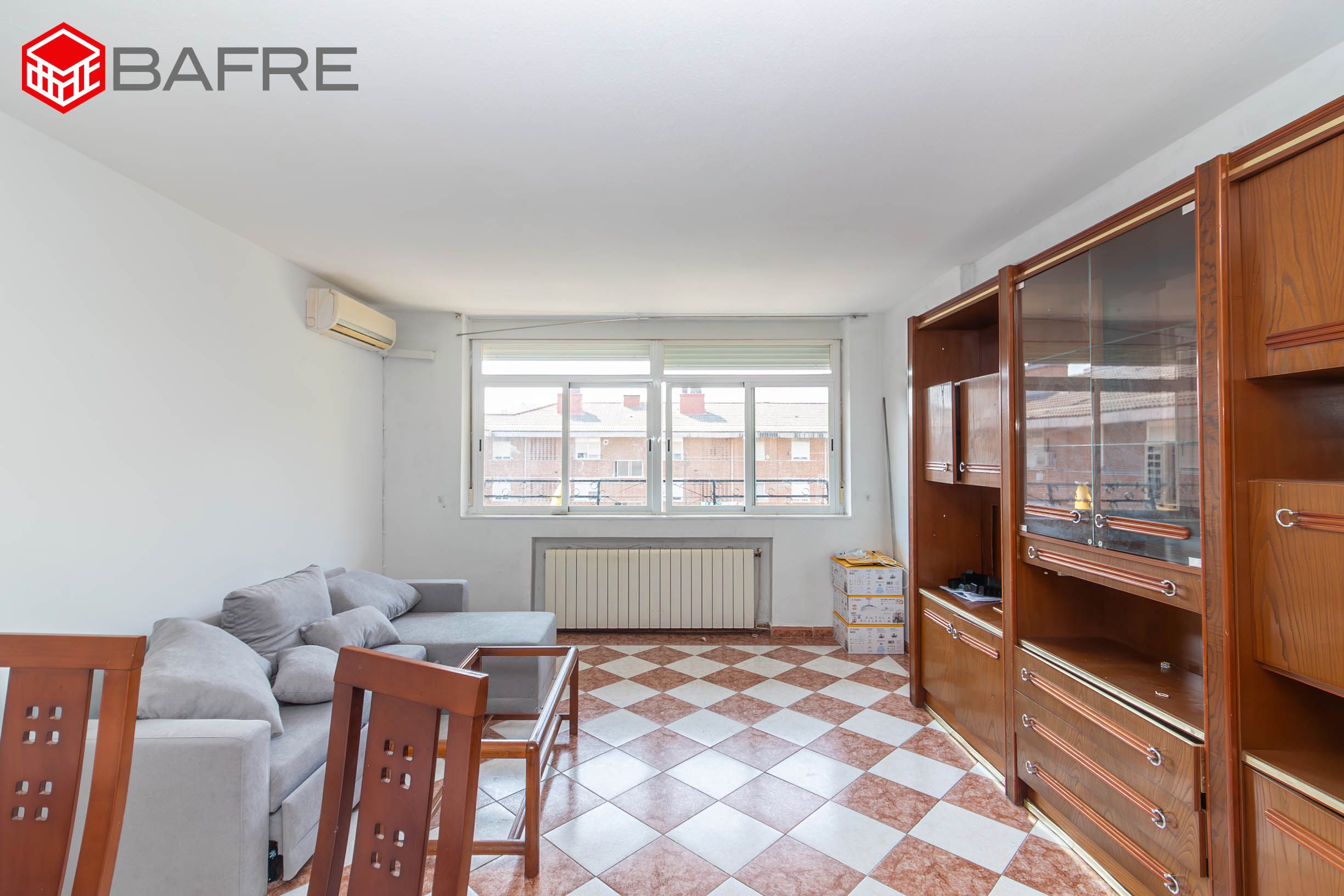 Flat for sale in Calle de Núñez de Guzmán, Reyes Católicos