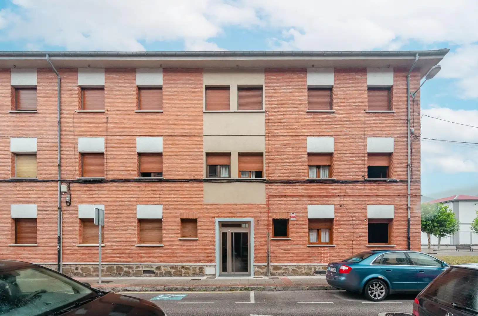 Vista exterior de Piso en venta en Mieres (Asturias) con Trastero