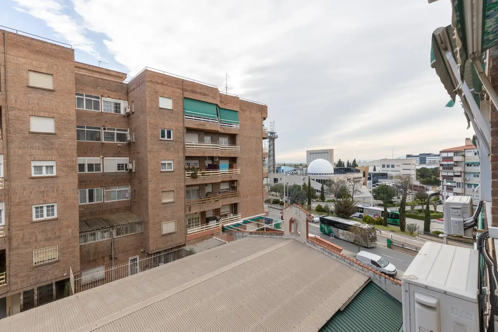 Exterior view of Flat for sale in Granada  with Parquet flooring and Storage room