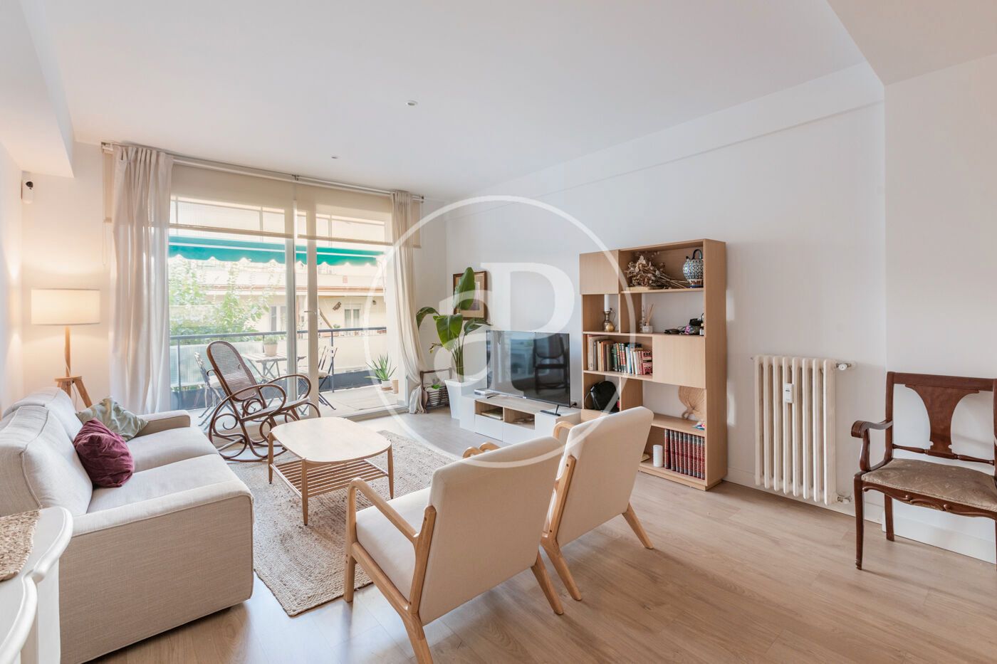 Vista exterior de Pis de lloguer en  Madrid Capital amb Aire condicionat, Calefacció i Terrassa