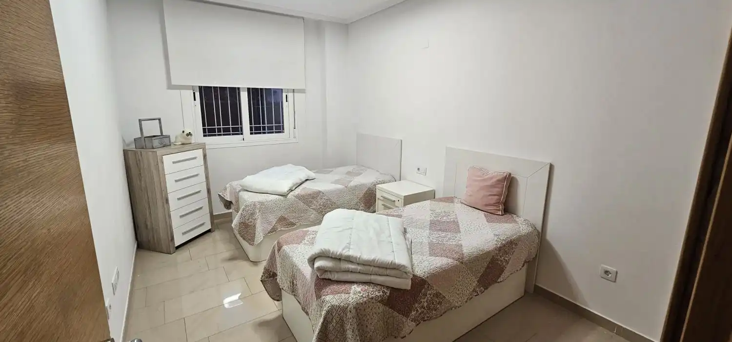 Dormitori de Casa o xalet de lloguer en Mutxamel amb Aire condicionat, Calefacció i Piscina