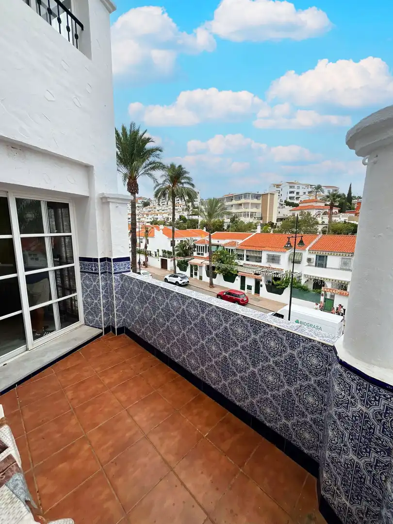 Vista exterior de Apartament en venda en Benalmádena amb Piscina comunitària