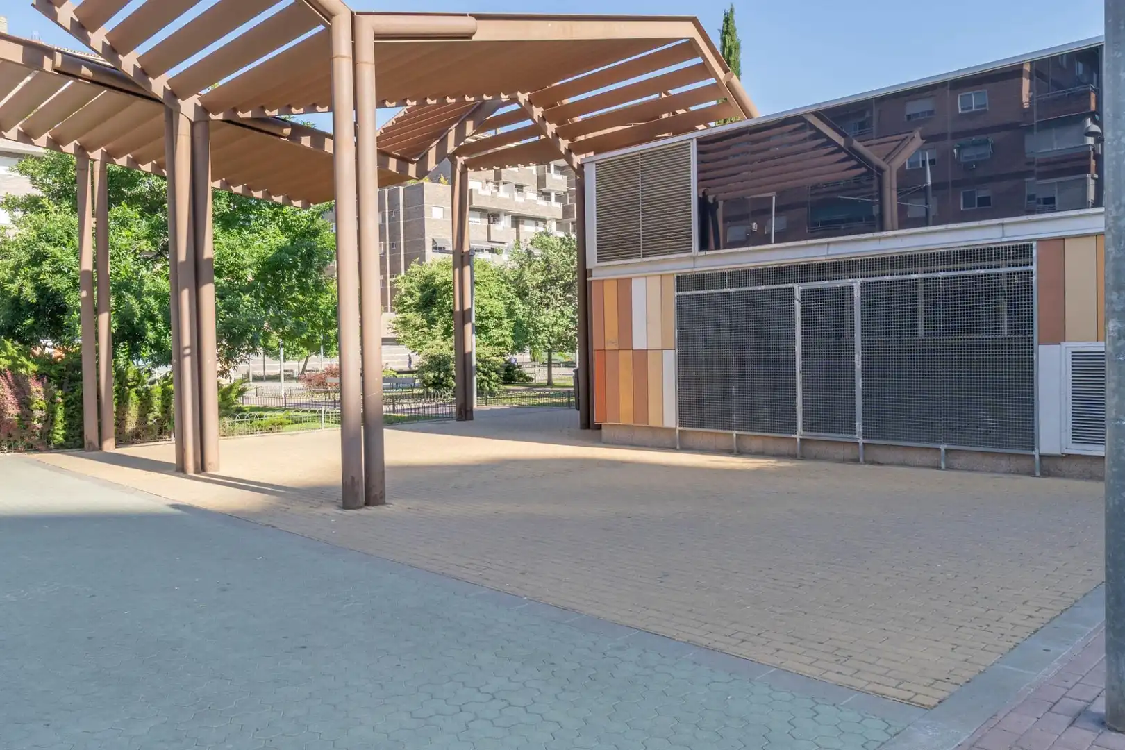Vista exterior de Piso en venta en Granada con Aire acondicionado y Amueblado