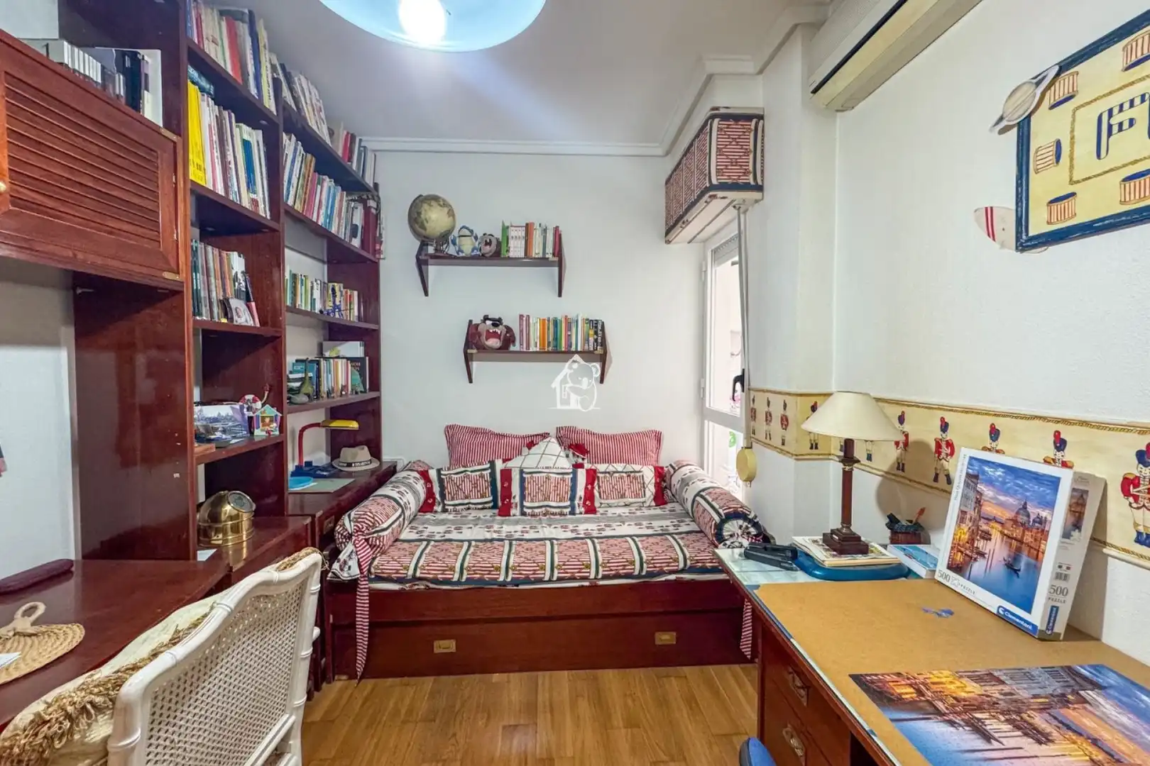 Habitación de Apartamento de alquiler en Torrevieja con Aire acondicionado, Amueblado y Horno