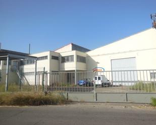 Vista exterior de Nau industrial en venda en Alcalá de Henares