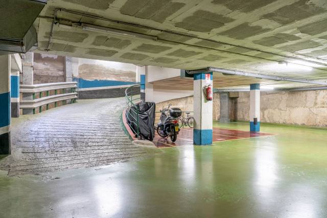 Garaje en Alquiler en  CALLE ARIZALA, 80 en La Maternitat i Sant Ramon