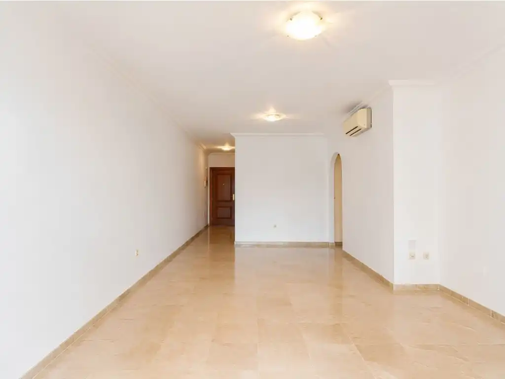 Wohnung zum Verkauf in Mijas mit Klimaanlage, Möbliert und Ofen