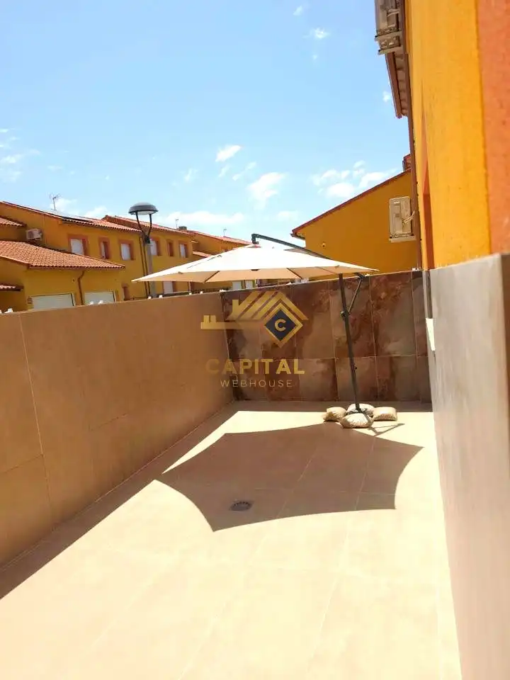 Terrassa de Casa adosada en venda en Magán amb Calefacció, Parquet i Terrassa