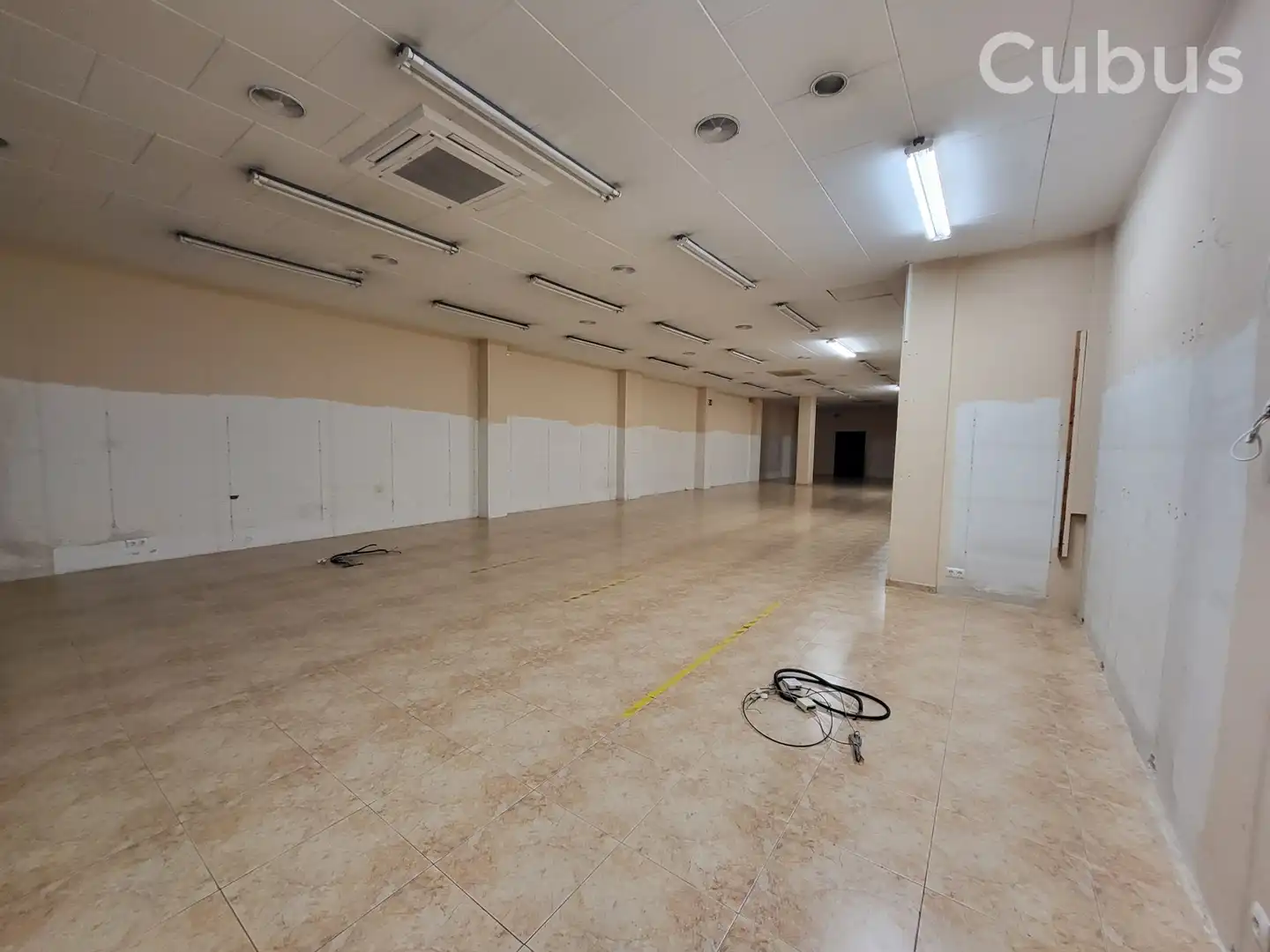 Business premises to rent in Olot, imagen 2