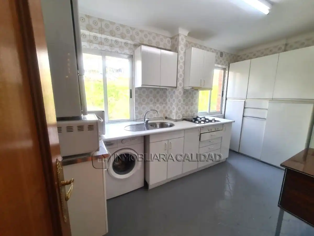 Flat with lift for sale in Casco Antiguo, imagen 4
