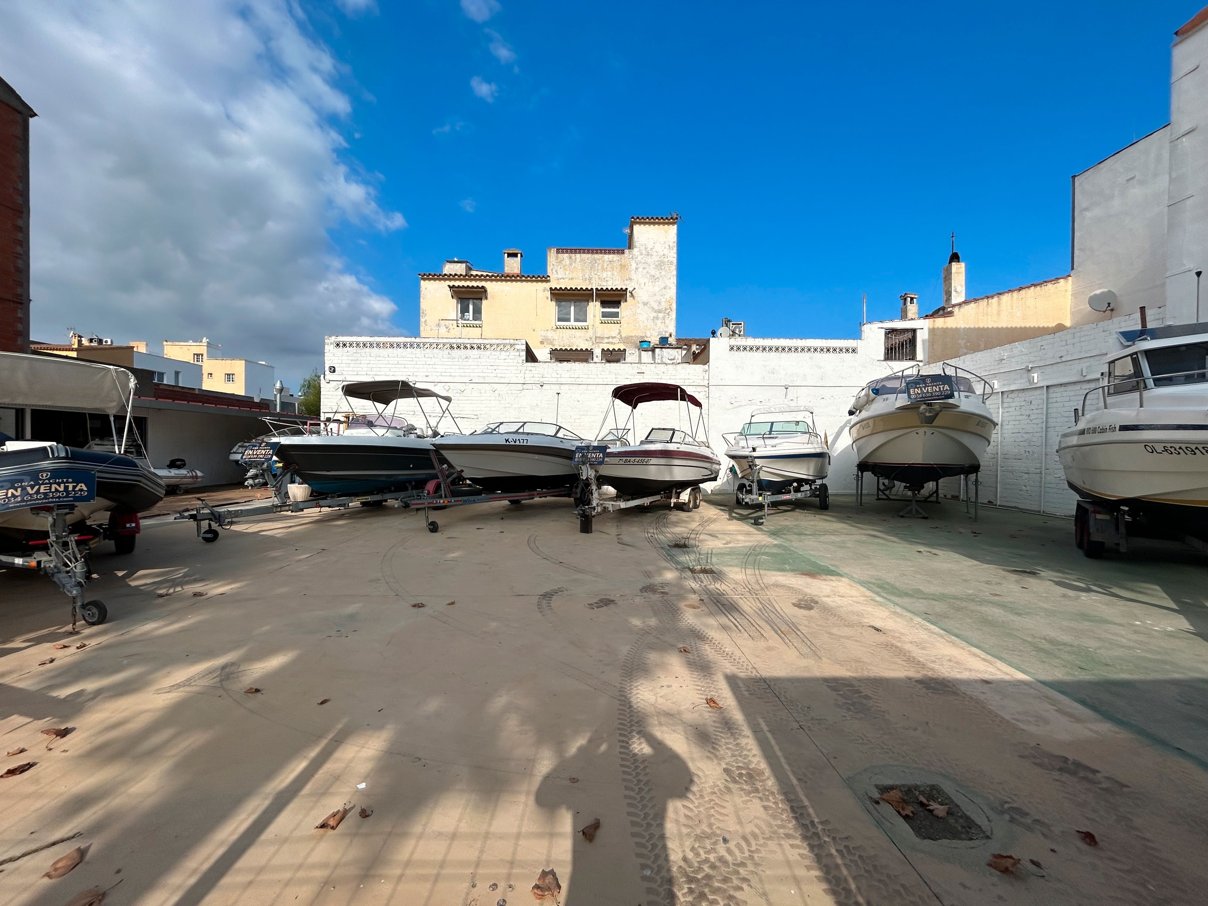 Aparcament de Residencial en venda en Empuriabrava