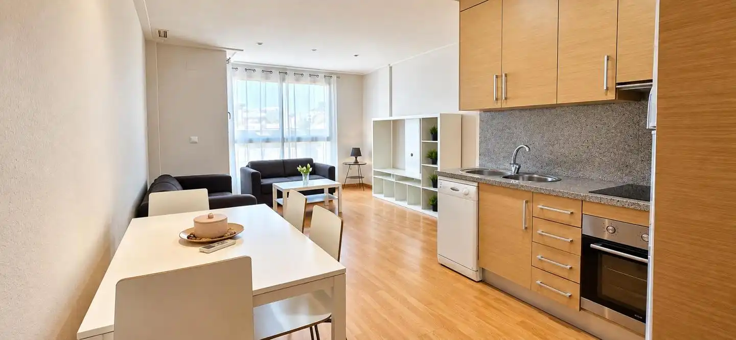 Flat for rent in Plaza Crevillente - Antiguos Juzgados - El Asilo
