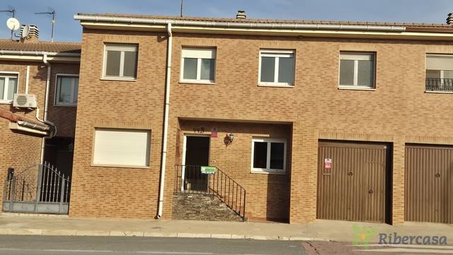 Casa-chalet en Venta en Fustiñana