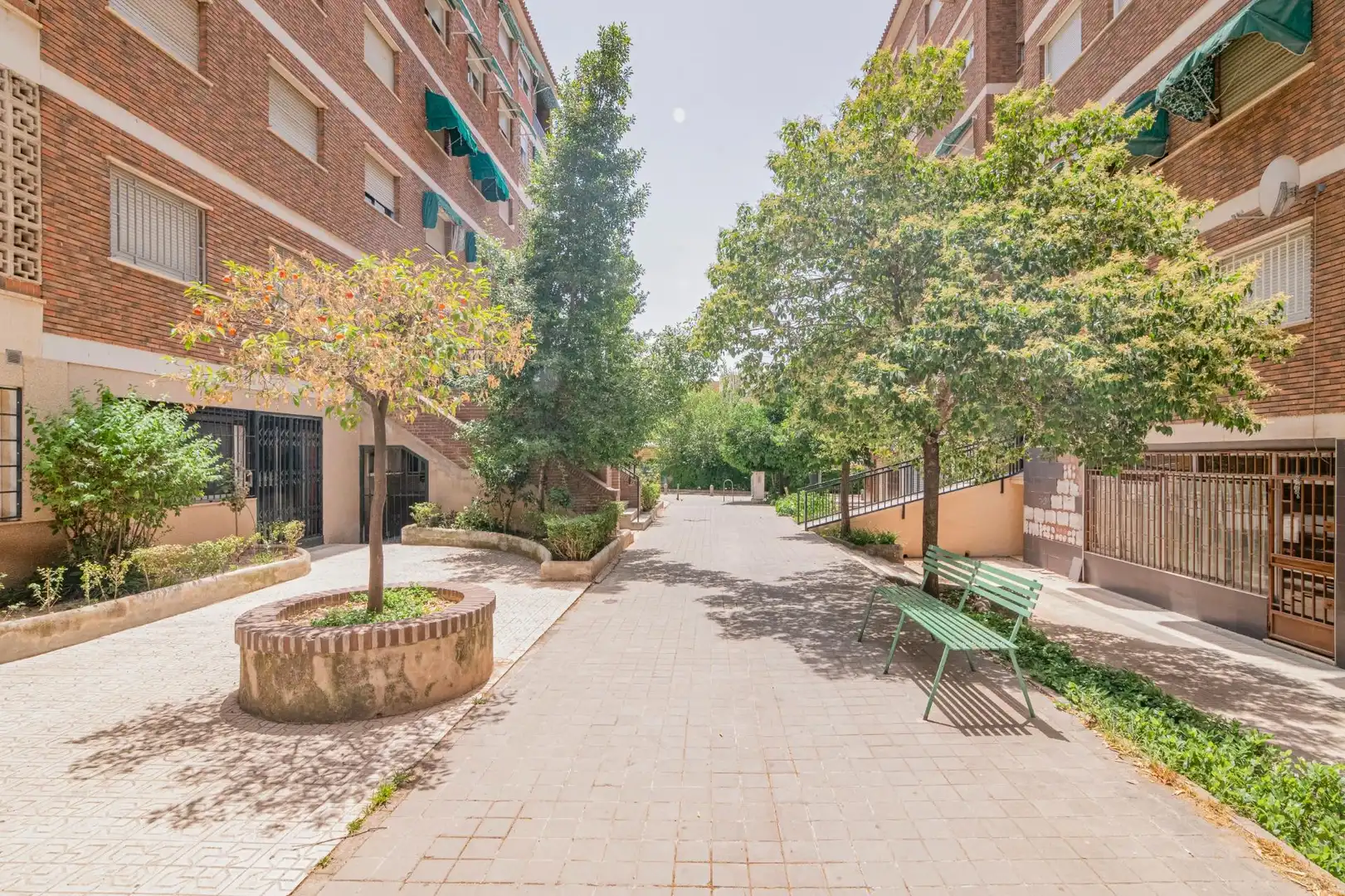 Exterior view of Flat for sale in Granada  with Heating, Terrace and Storage room
