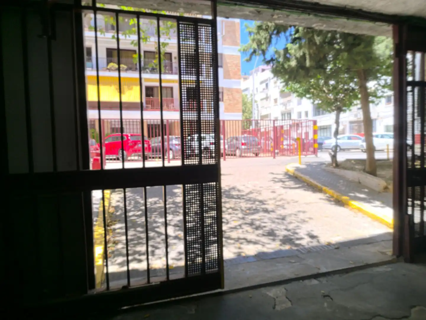 Außenansicht von Garage zur Miete in Sevilla