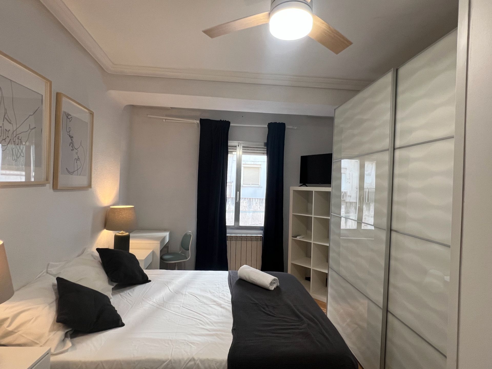 Bedroom of Flat for rent in  Madrid Capital  with Heating, Furnished and Washing machine