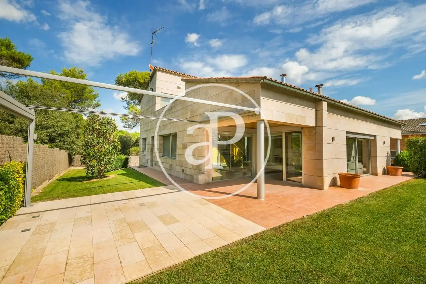 Jardín de Casa o chalet de alquiler en Cerdanyola del Vallès con Aire acondicionado, Calefacción y Jardín privado