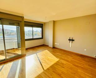 Bedroom of Flat to rent in  Granada Capital  with Air Conditioner, Heating and Parquet flooring