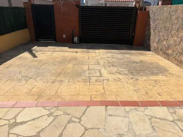 Terraza de Casa adosada en venta en Esparreguera con Calefacción, Terraza y Trastero