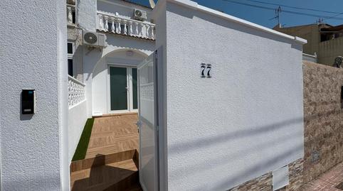 Foto 4 de Casa adosada en venda a Avenida Paris, Aguas Nuevas, Torrevieja