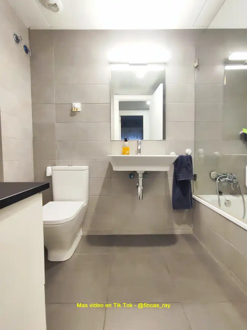 Baño de Piso en venta en Ripollet con Aire acondicionado, Calefacción y Parquet