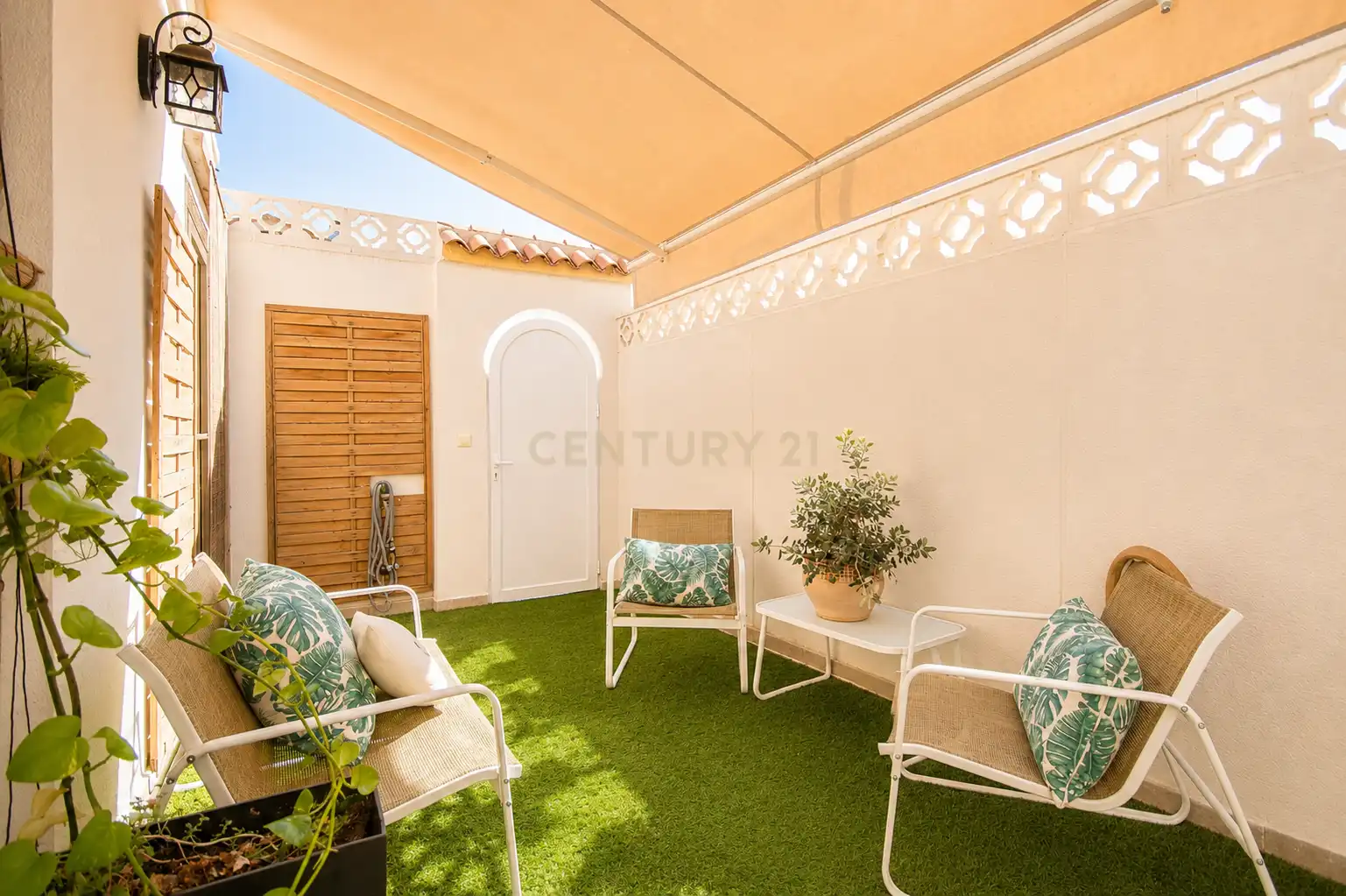 Terrassa de Casa o xalet en venda en Sant Joan d'Alacant amb Aire condicionat, Forn i Rentadora