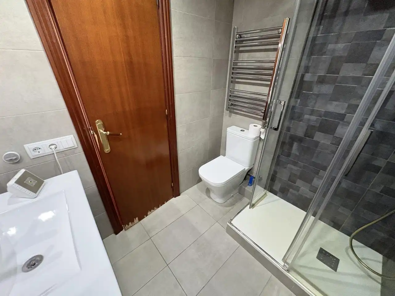 Baño de Piso en venta en Badalona con Aire acondicionado y Terraza