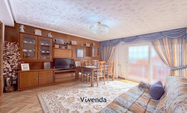 Piso en Venta en Calle Gilena en Cortes - Huertas