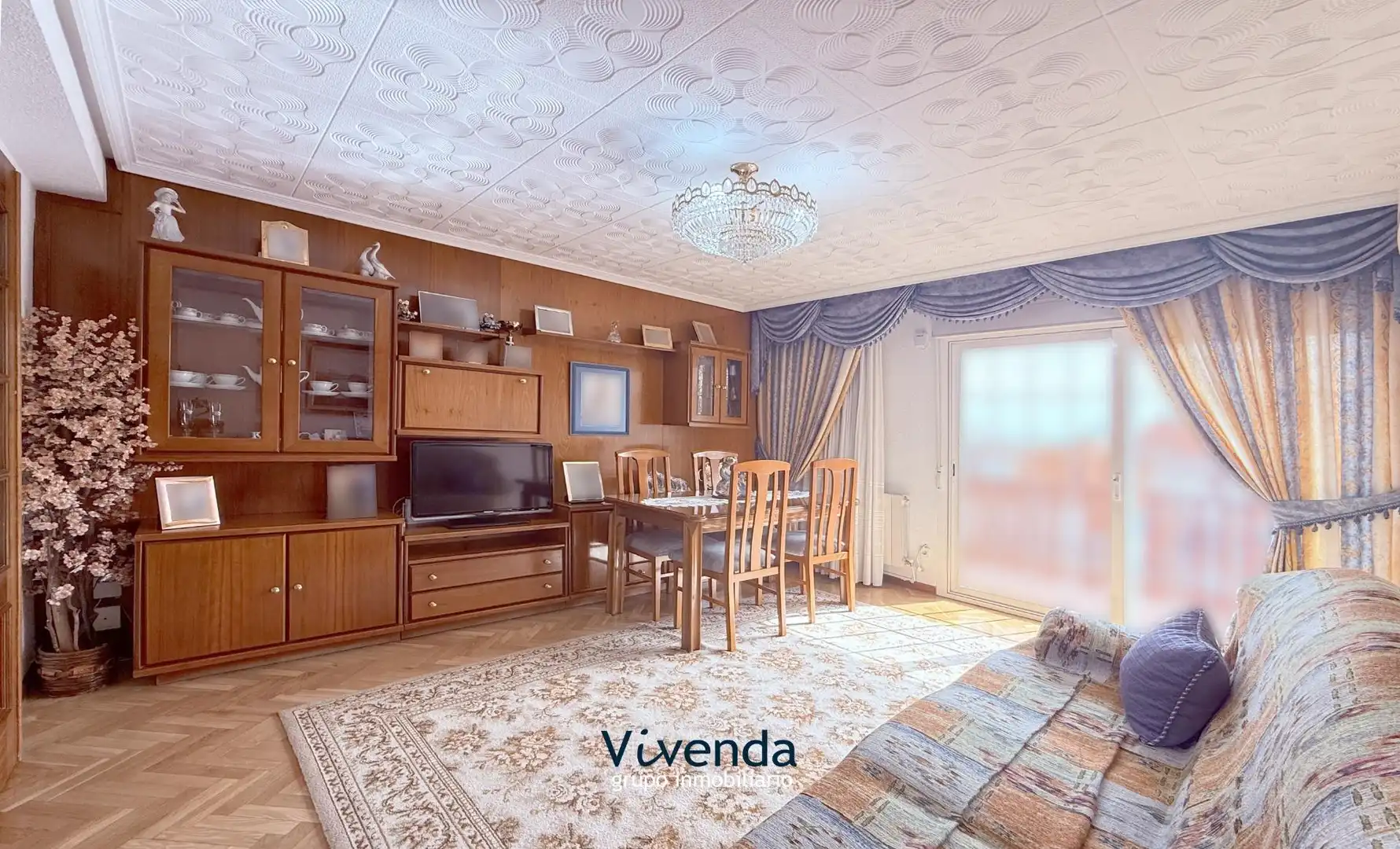 Living room of Flat for sale in  Madrid Capital  with Air Conditioner, Heating and Parquet flooring