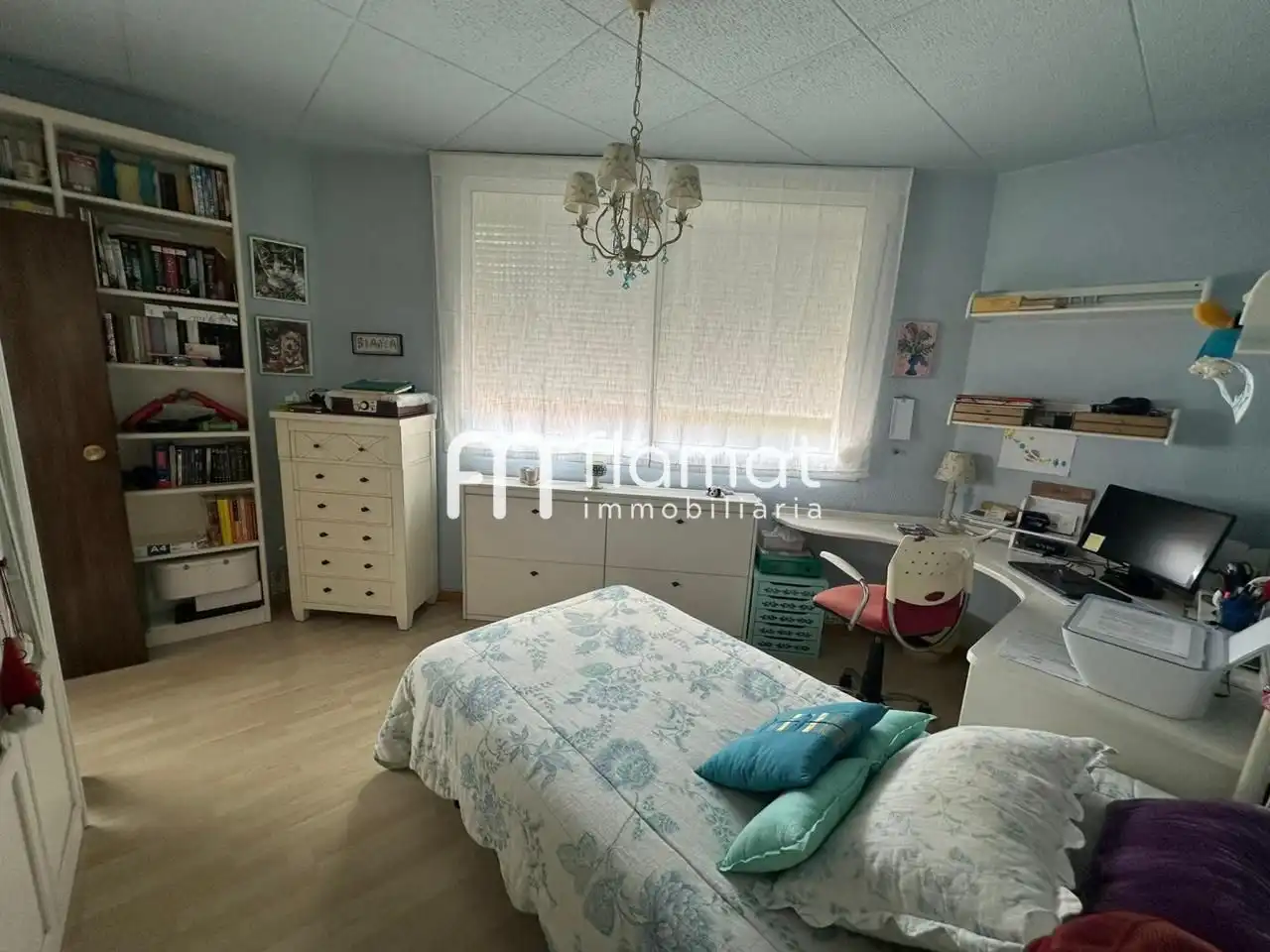 Habitación de Edificio en venta en Santa Coloma de Gramenet