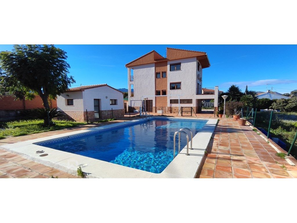 Piscina de Casa o xalet en venda en La Font d'en Carròs