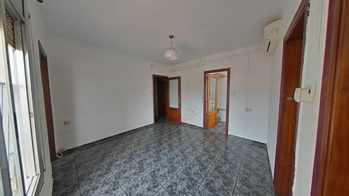 Bedroom of Flat for sale in Sabadell