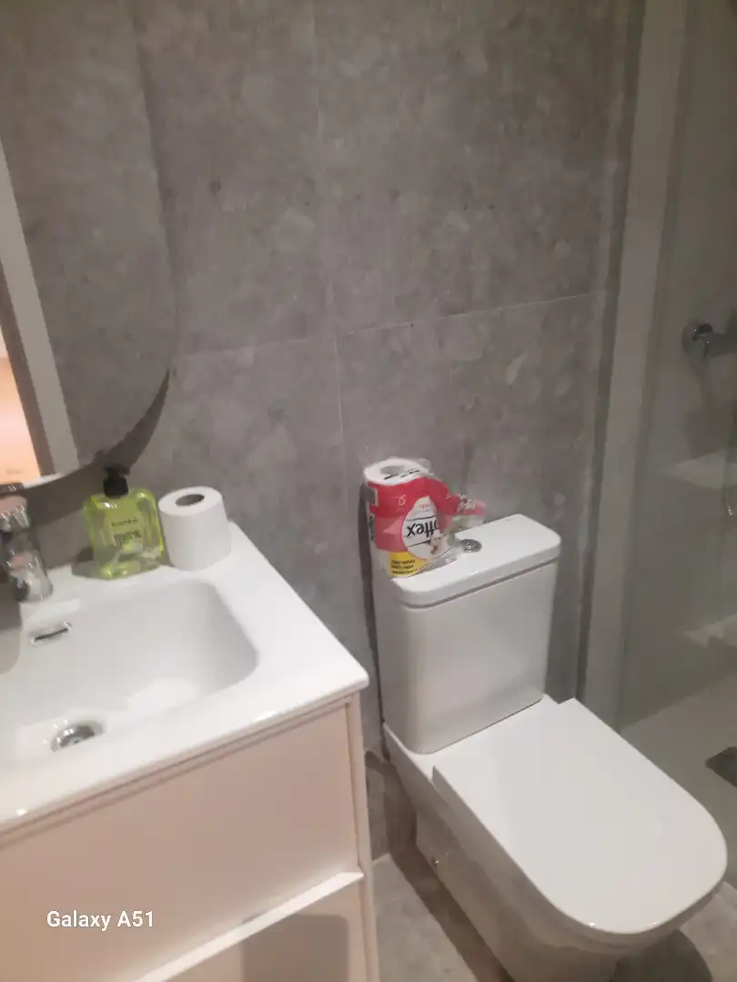 Bathroom of Flat for rent in Zaragoza  with Air Conditioner, Heating and Parquet flooring
