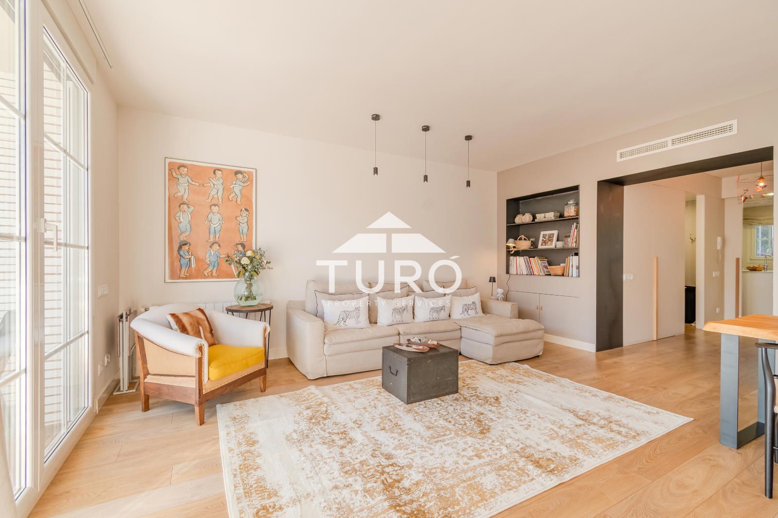 Living room of Single-family semi-detached for sale in Girona Capital  with Air Conditioner, Heating and Private garden