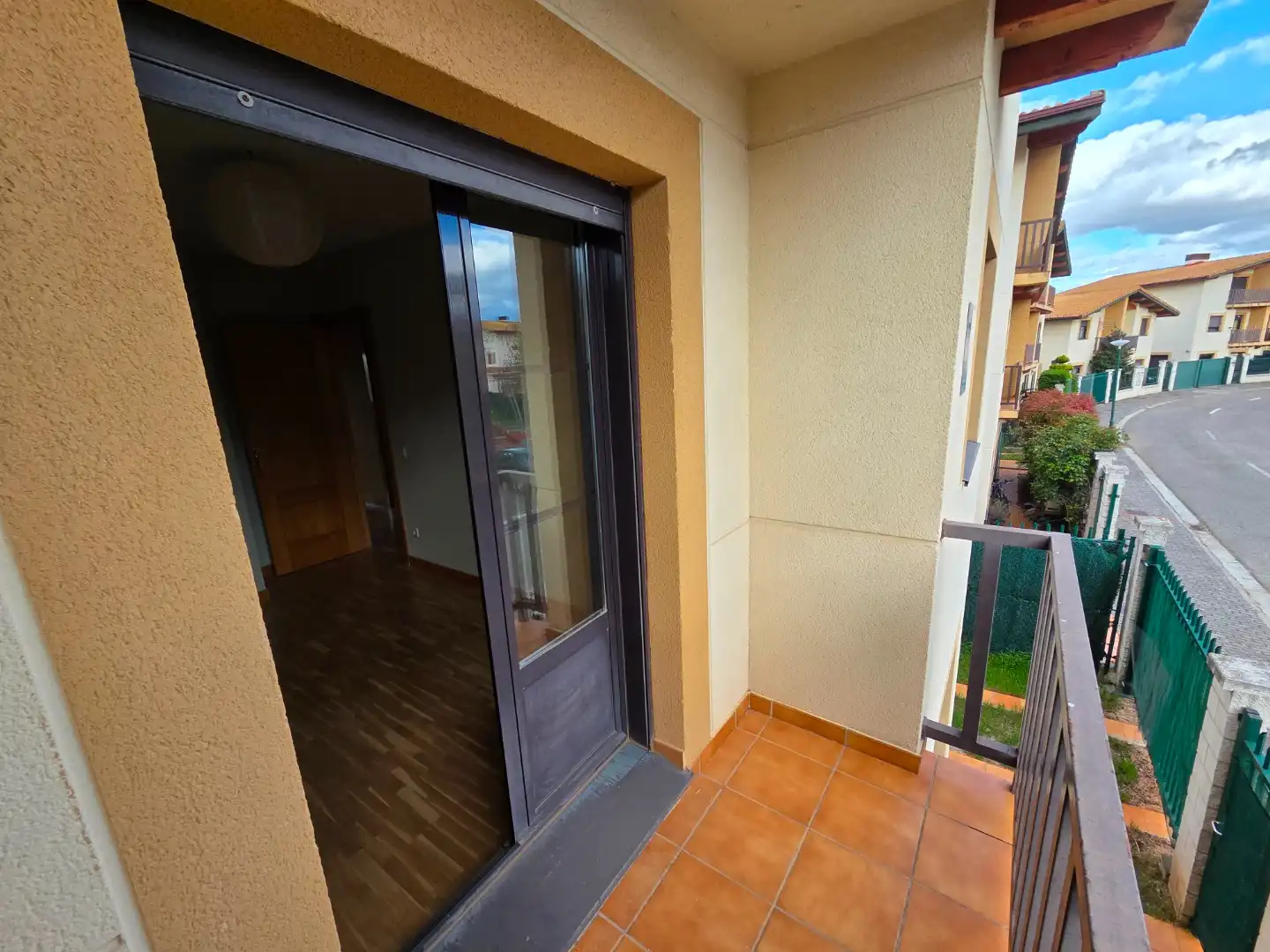 Terraza de Casa adosada en venta en Cardeñadijo con Calefacción, Jardín privado y Terraza