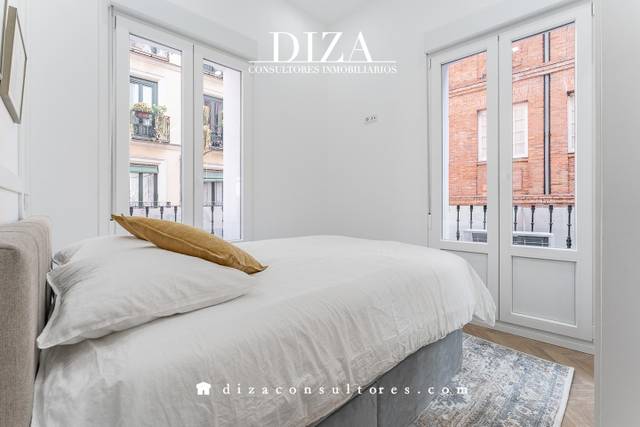 Piso en Venta en Del Conde Duque en Universidad - Malasaña