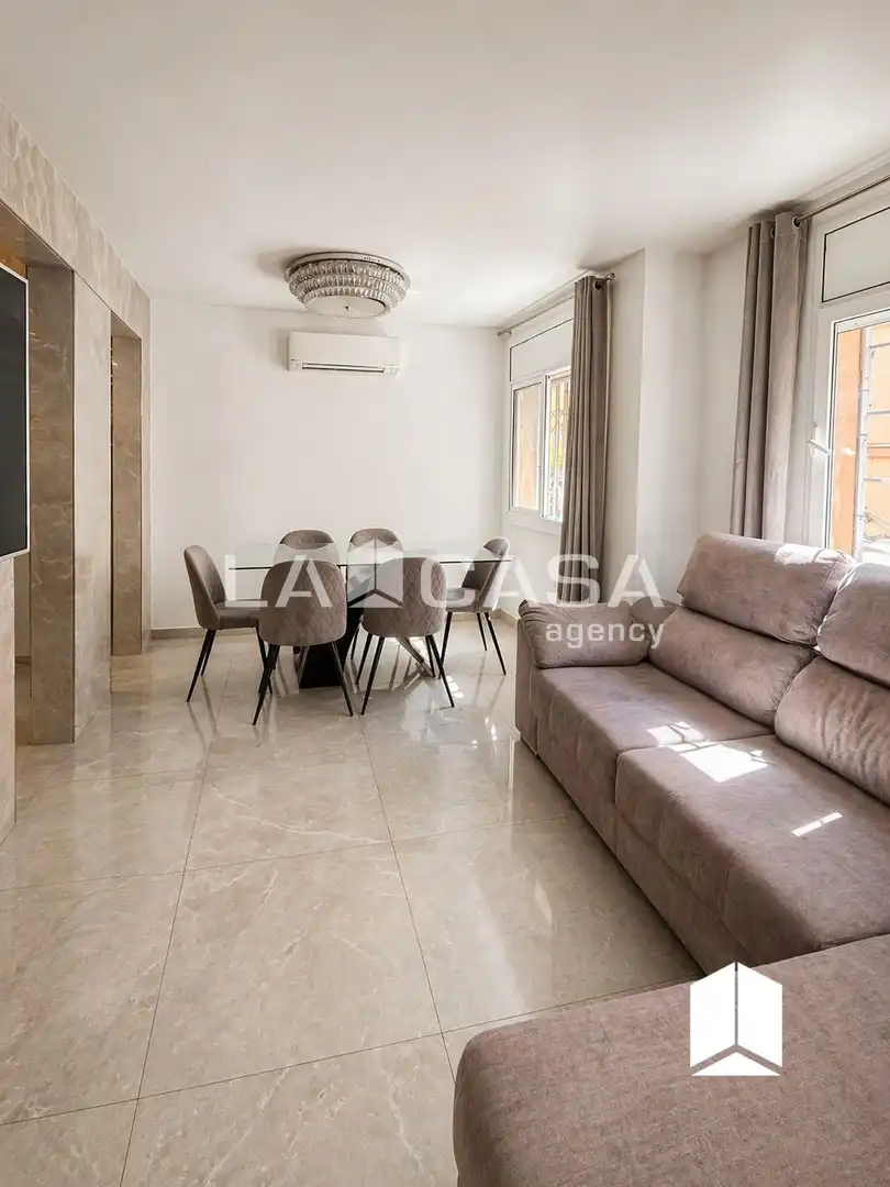 Sala de estar de Planta baja en venta en  Barcelona Capital con Calefacción