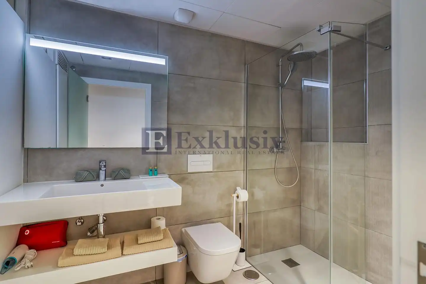 Badezimmer von Erdgeschoss zum Verkauf in Adeje mit Möbliert
