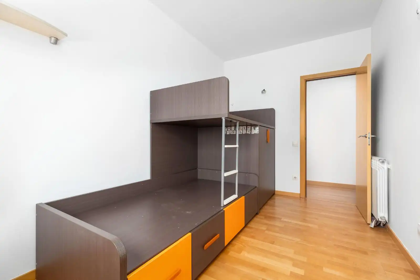 Dormitori de Pis en venda en Parets del Vallès amb Calefacció, Jardí privat i Parquet