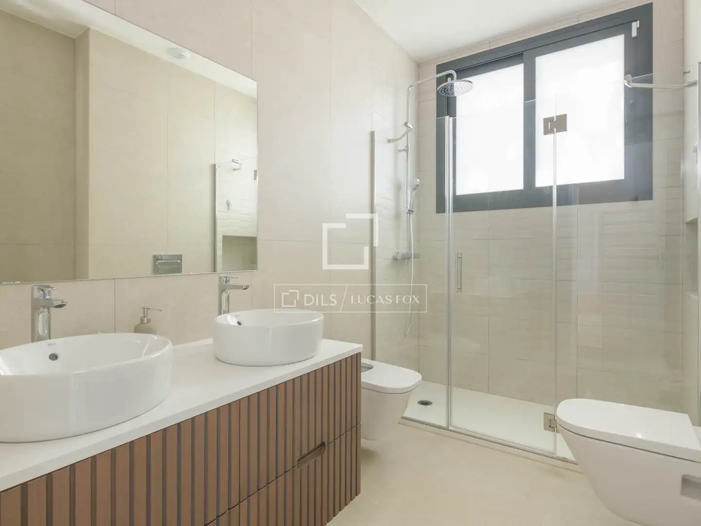 Bany de Casa o xalet en venda en Málaga amb Aire condicionat, Jardí privat i Traster