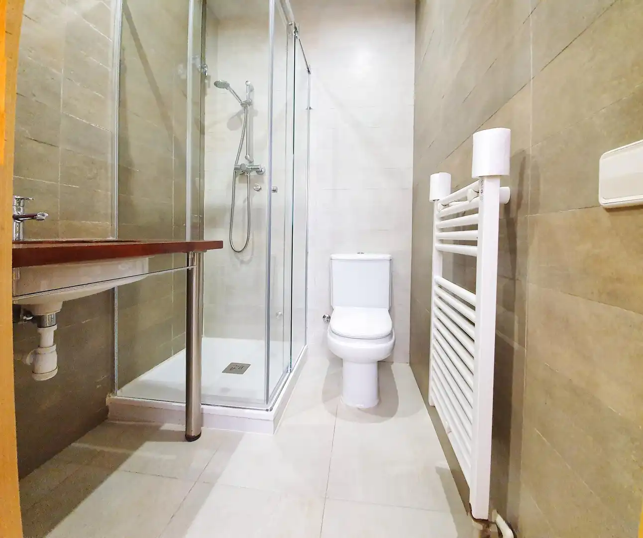 Bany de Casa o xalet en venda en Sant Cugat del Vallès amb Aire condicionat, Calefacció i Parquet